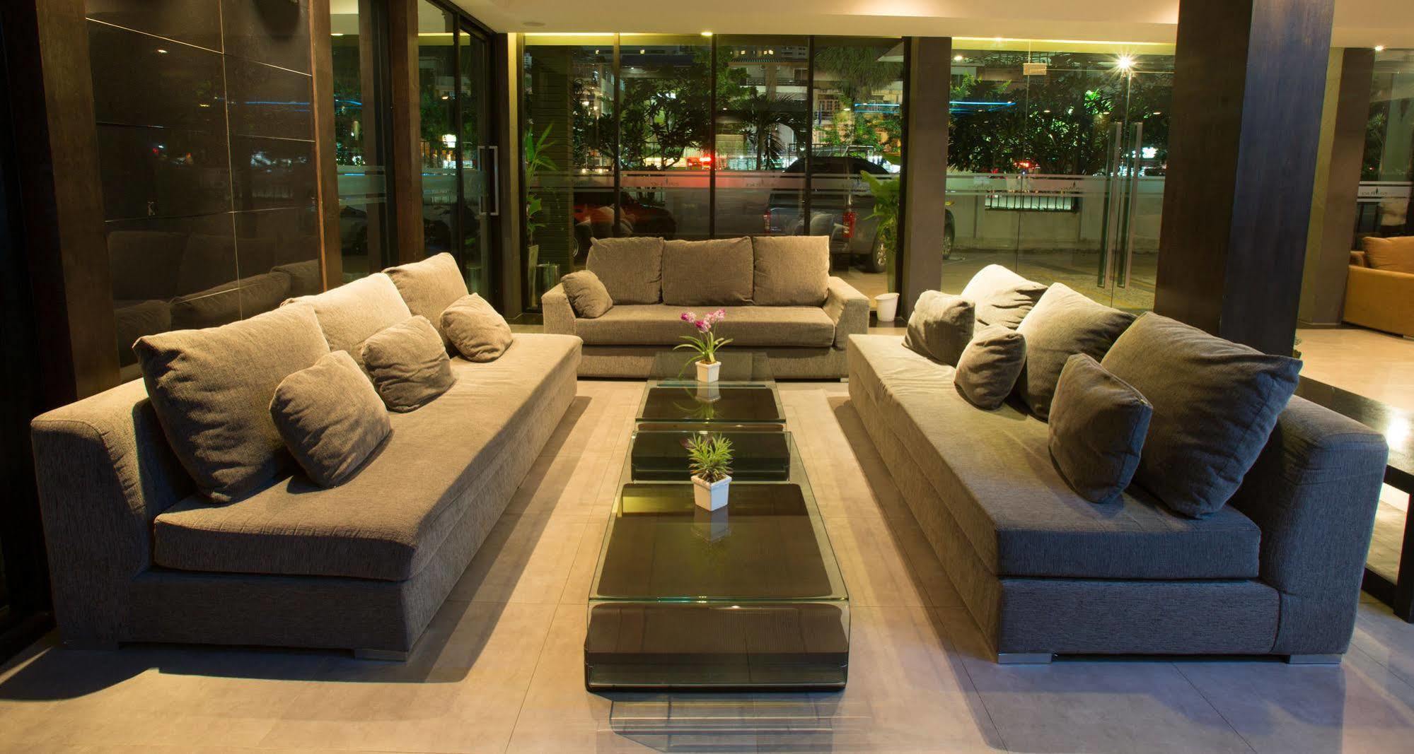 Inn Place Serviced Residence Pattaya Exterior foto